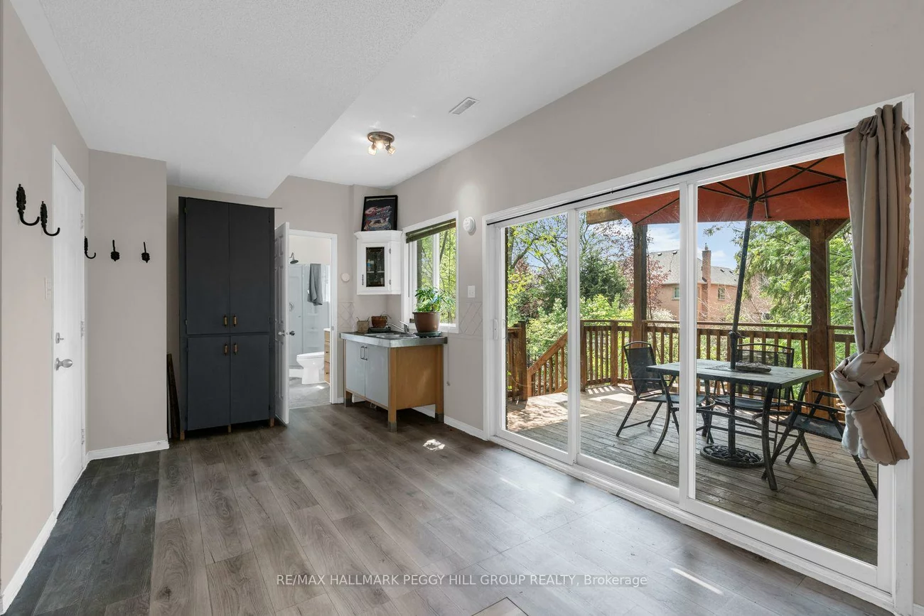 42, Kell, Bayshore, Barrie