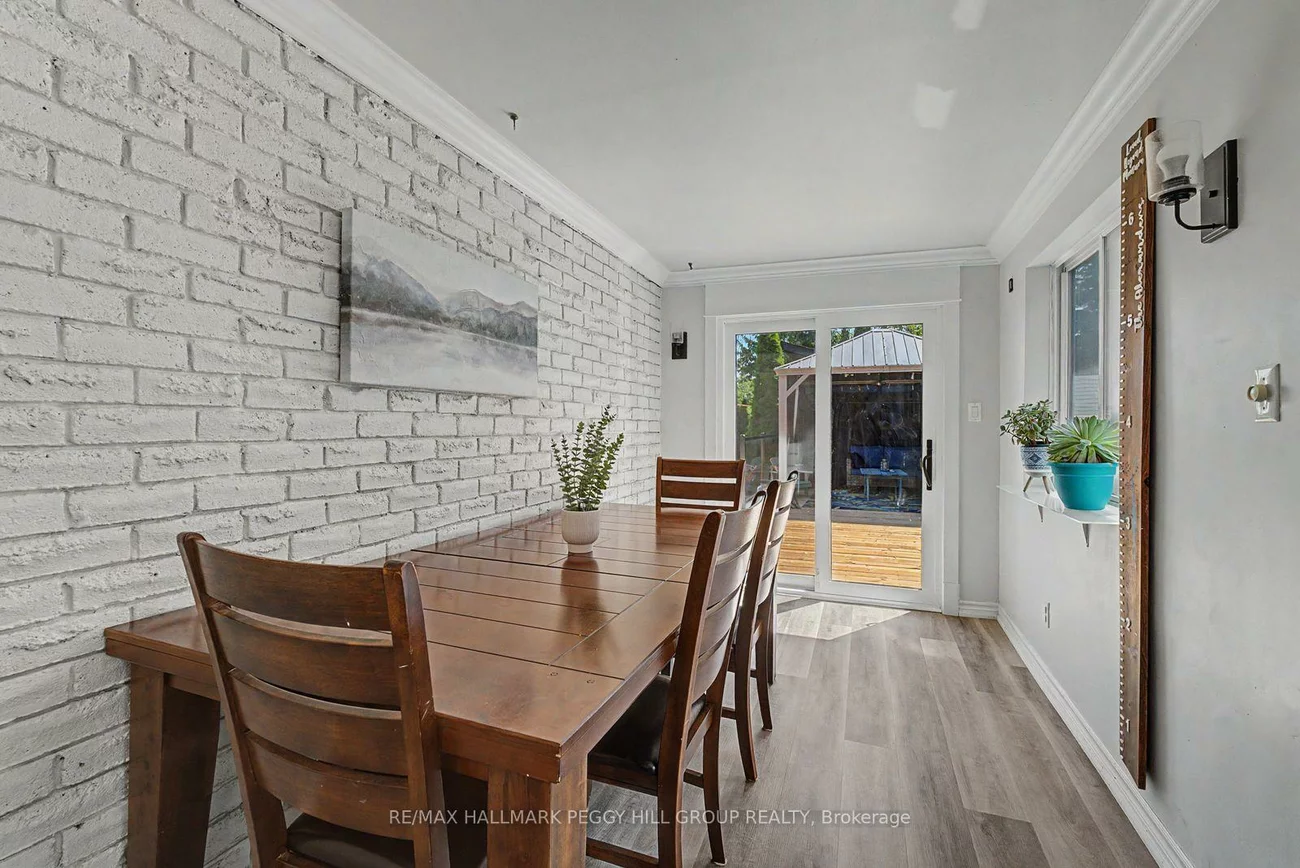 29, Shelley, Letitia Heights, Barrie