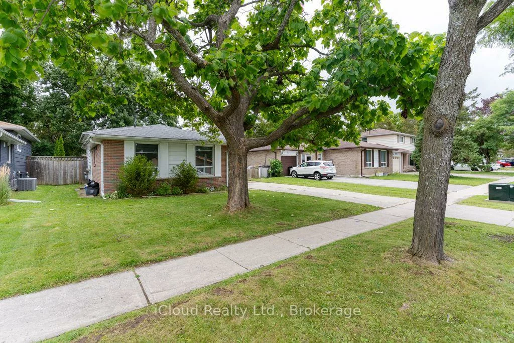 229, Cook, Grove East, Barrie