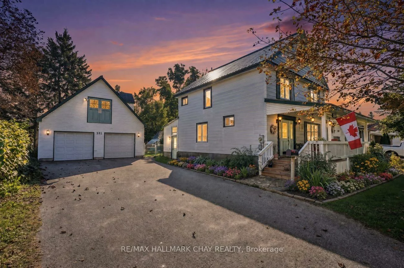 251, Duckworth, Codrington, Barrie