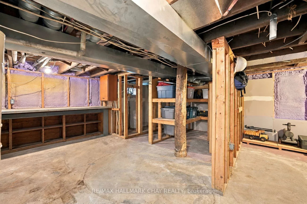 251, Duckworth, Codrington, Barrie