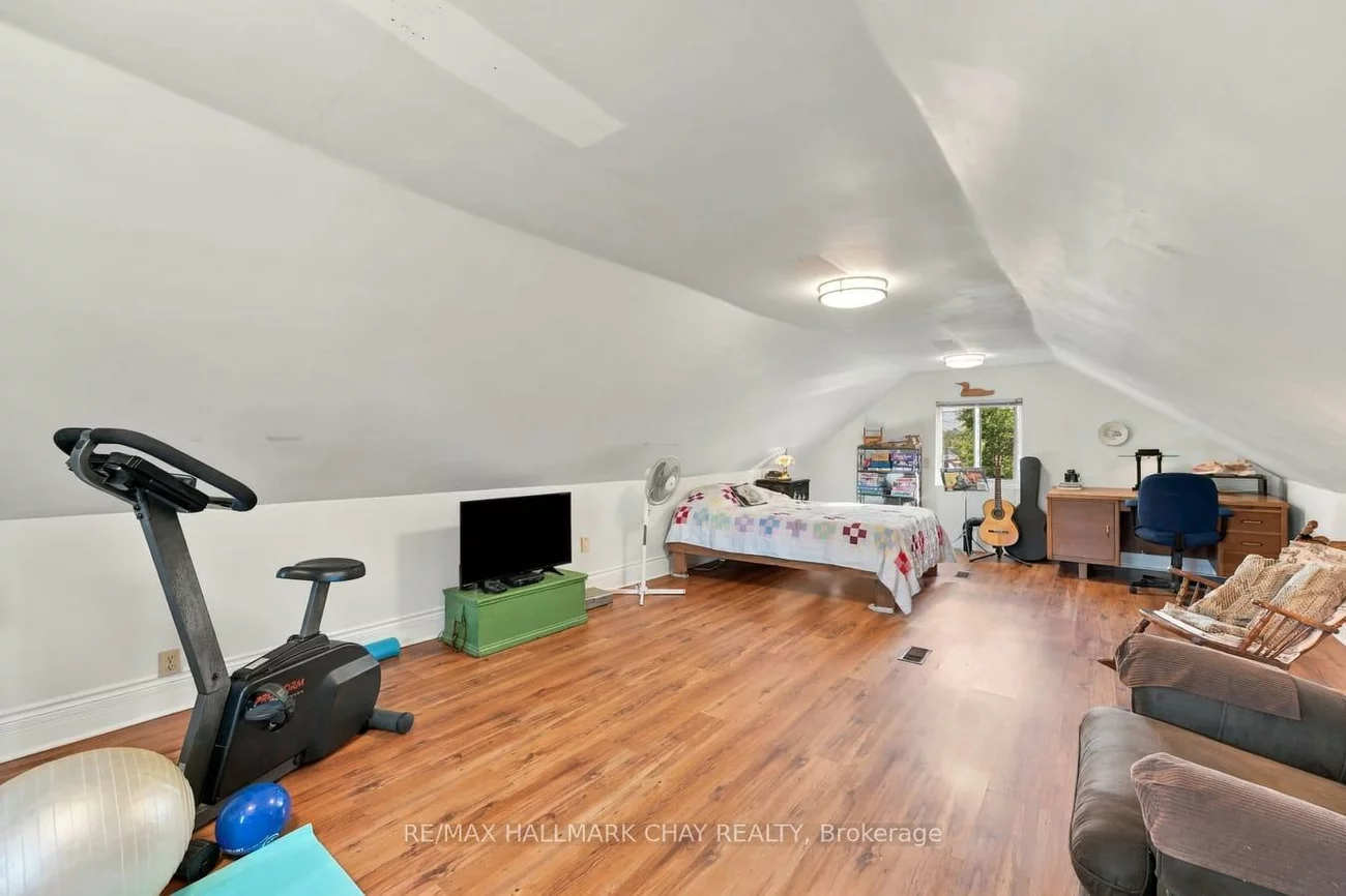 251, Duckworth, Codrington, Barrie