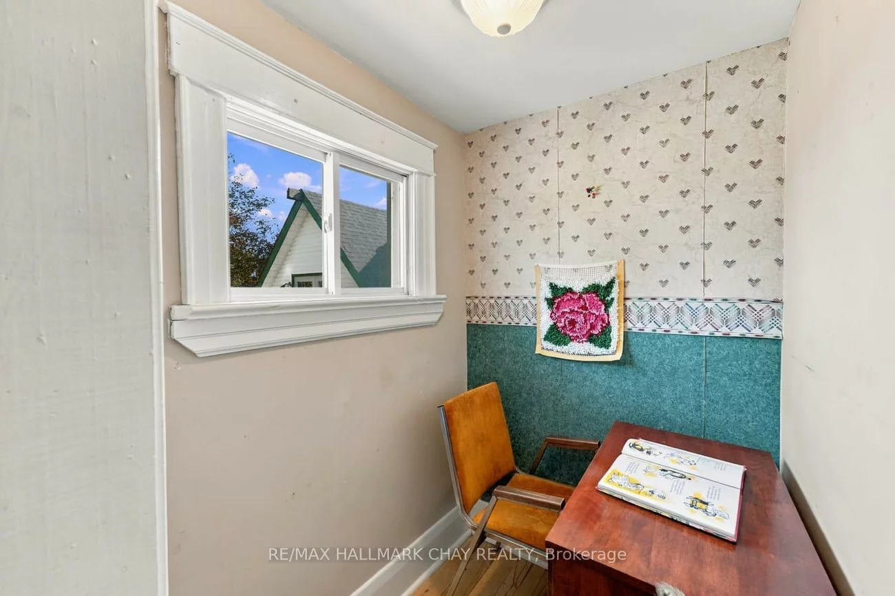 251, Duckworth, Codrington, Barrie