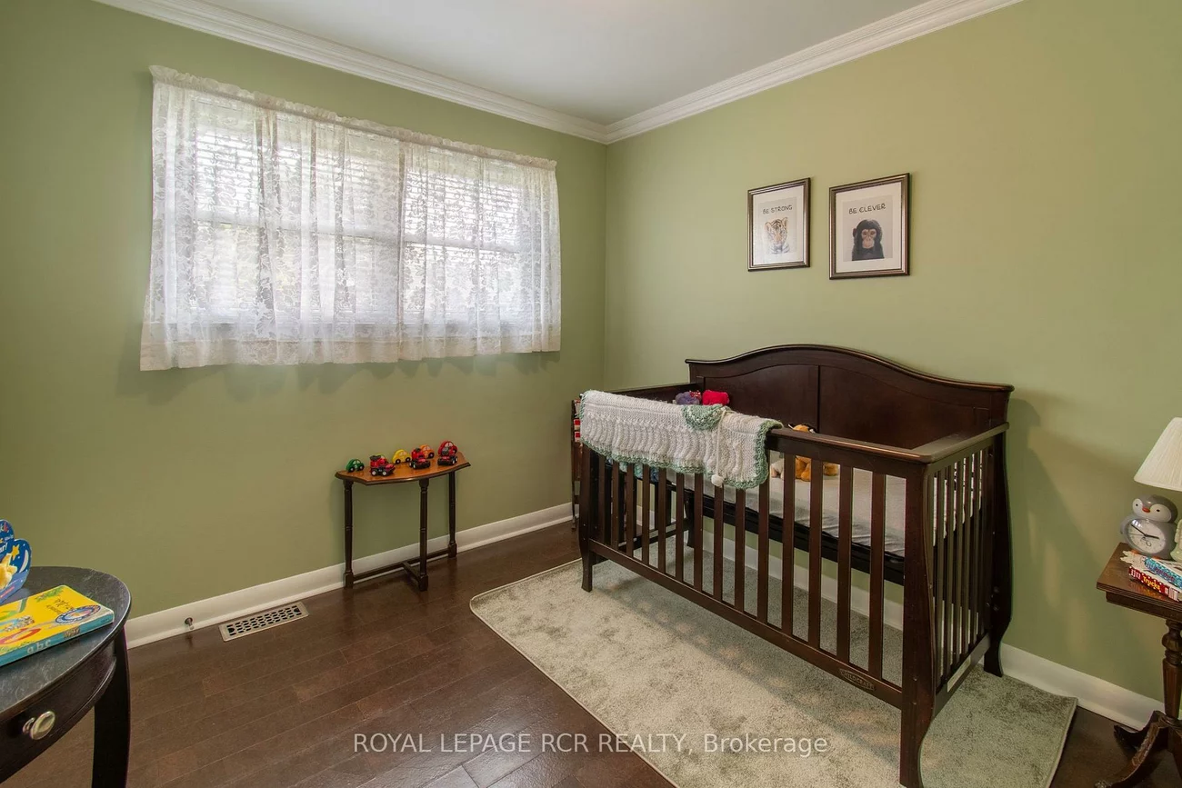 18, Oak, Wellington, Barrie