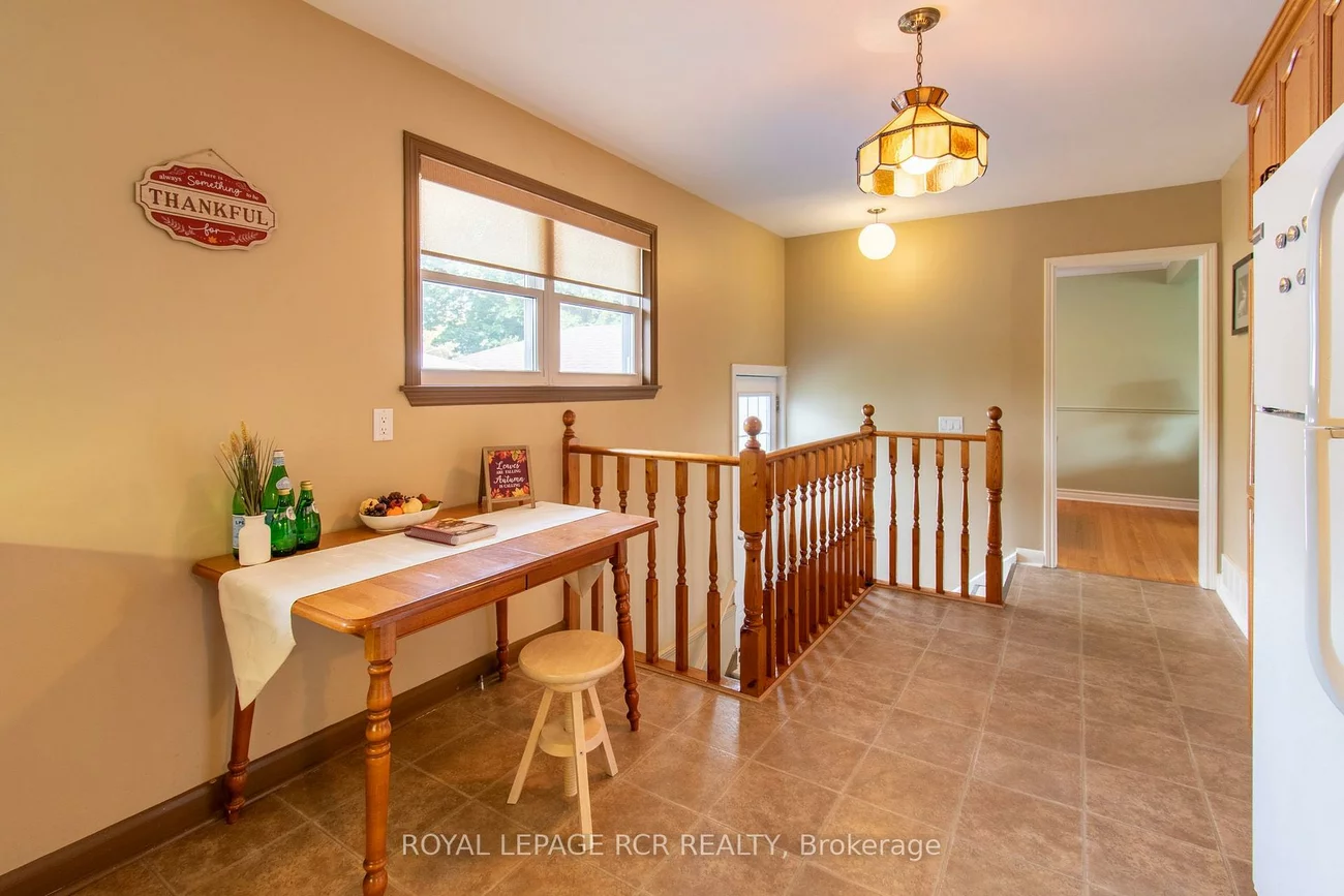 18, Oak, Wellington, Barrie