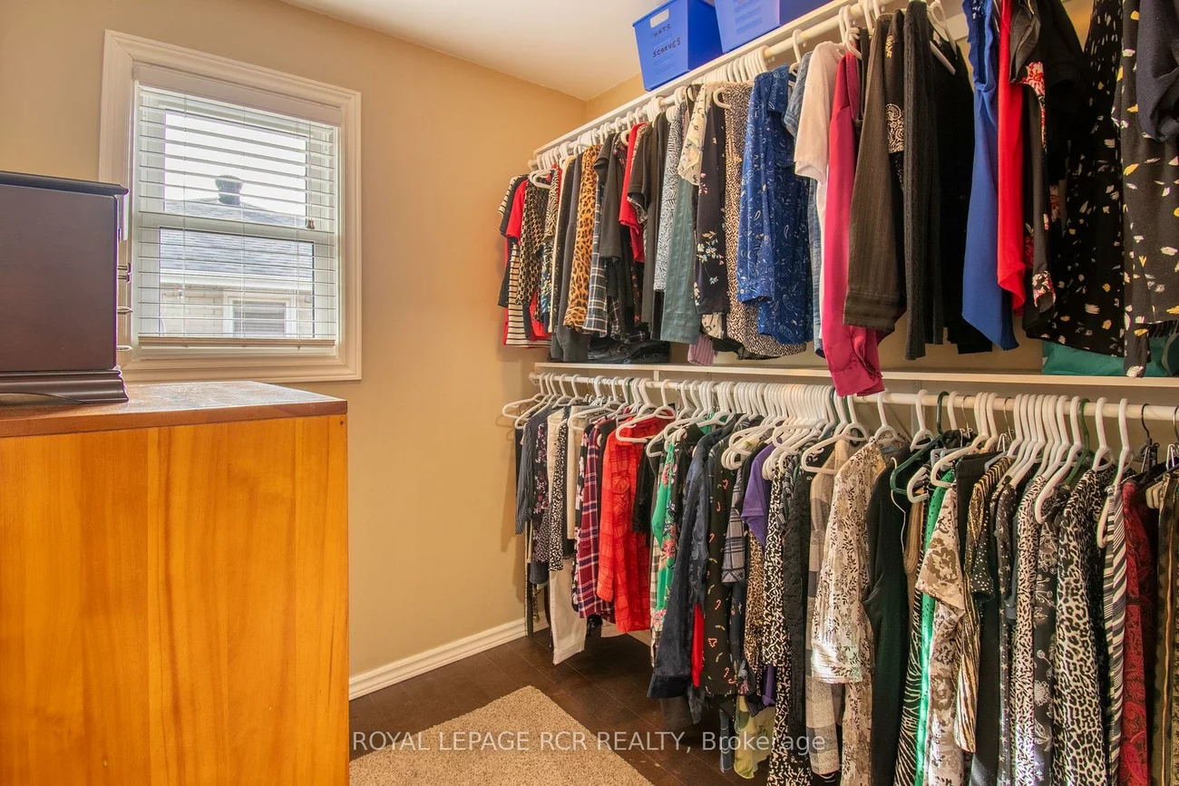 18, Oak, Wellington, Barrie
