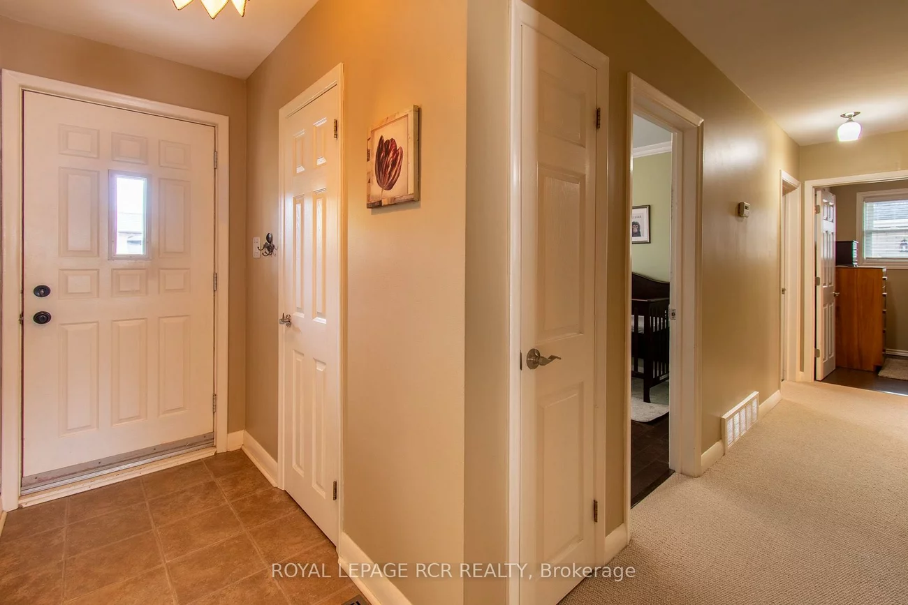18, Oak, Wellington, Barrie