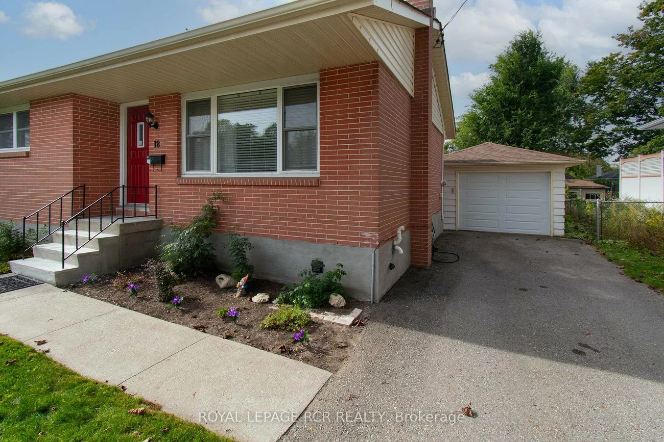 18, Oak, Wellington, Barrie