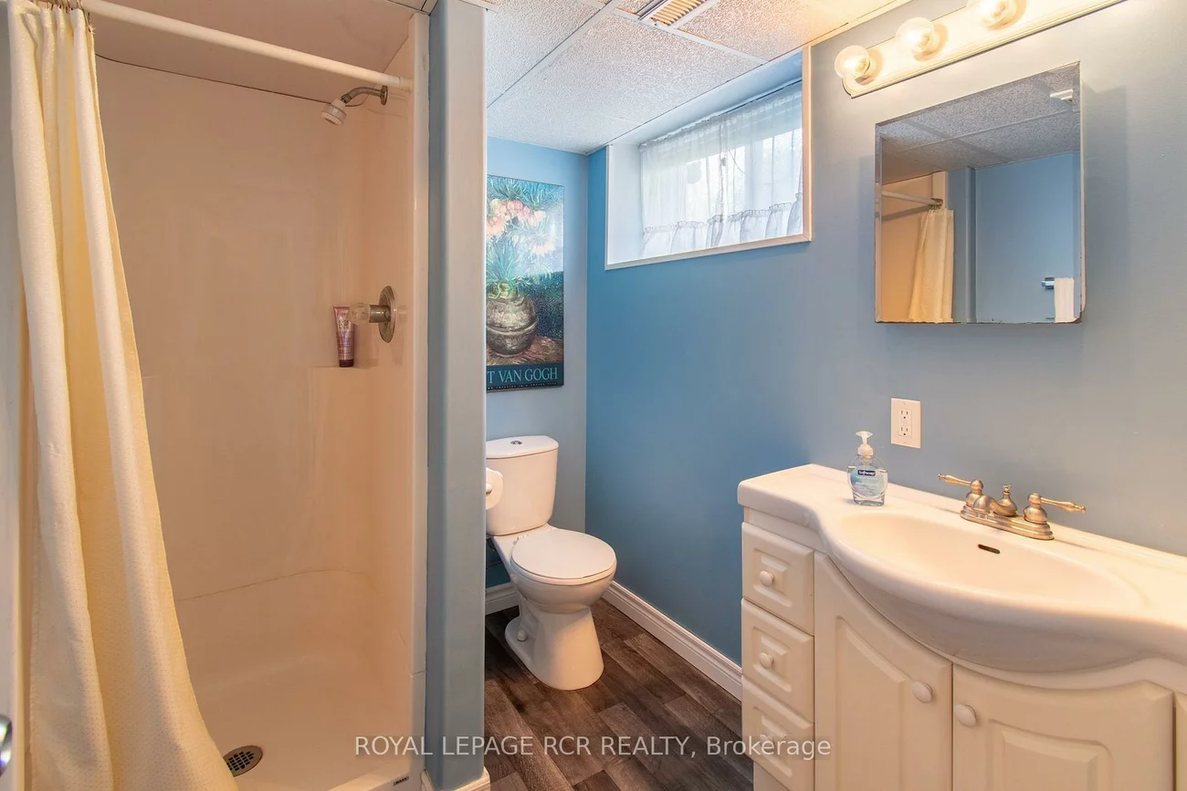18, Oak, Wellington, Barrie