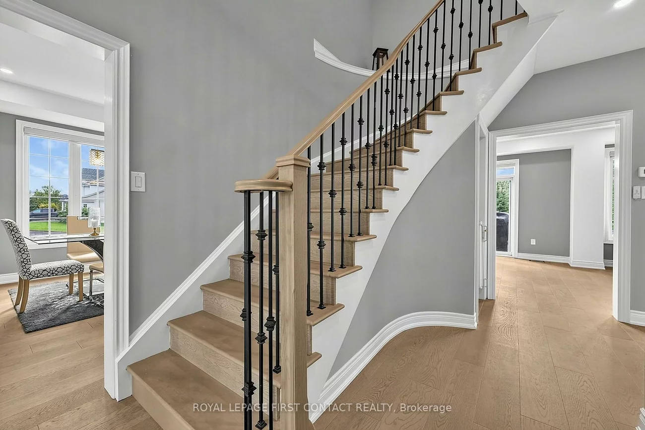 36, Regalia, Innis-Shore, Barrie