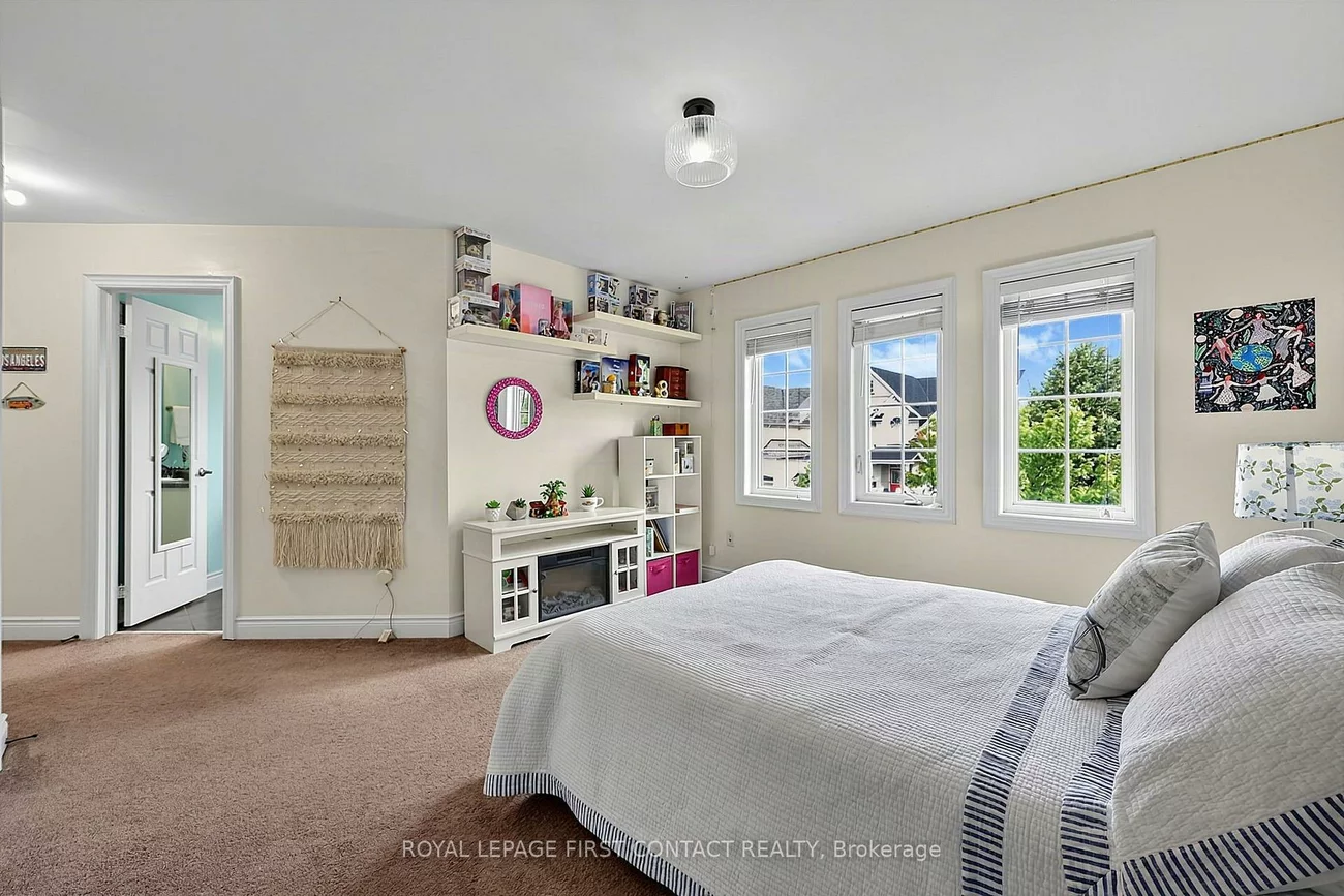 36, Regalia, Innis-Shore, Barrie