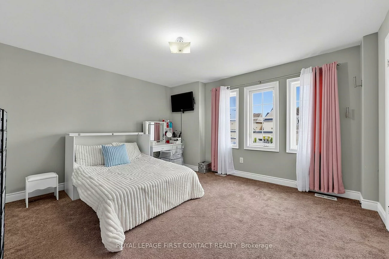 36, Regalia, Innis-Shore, Barrie