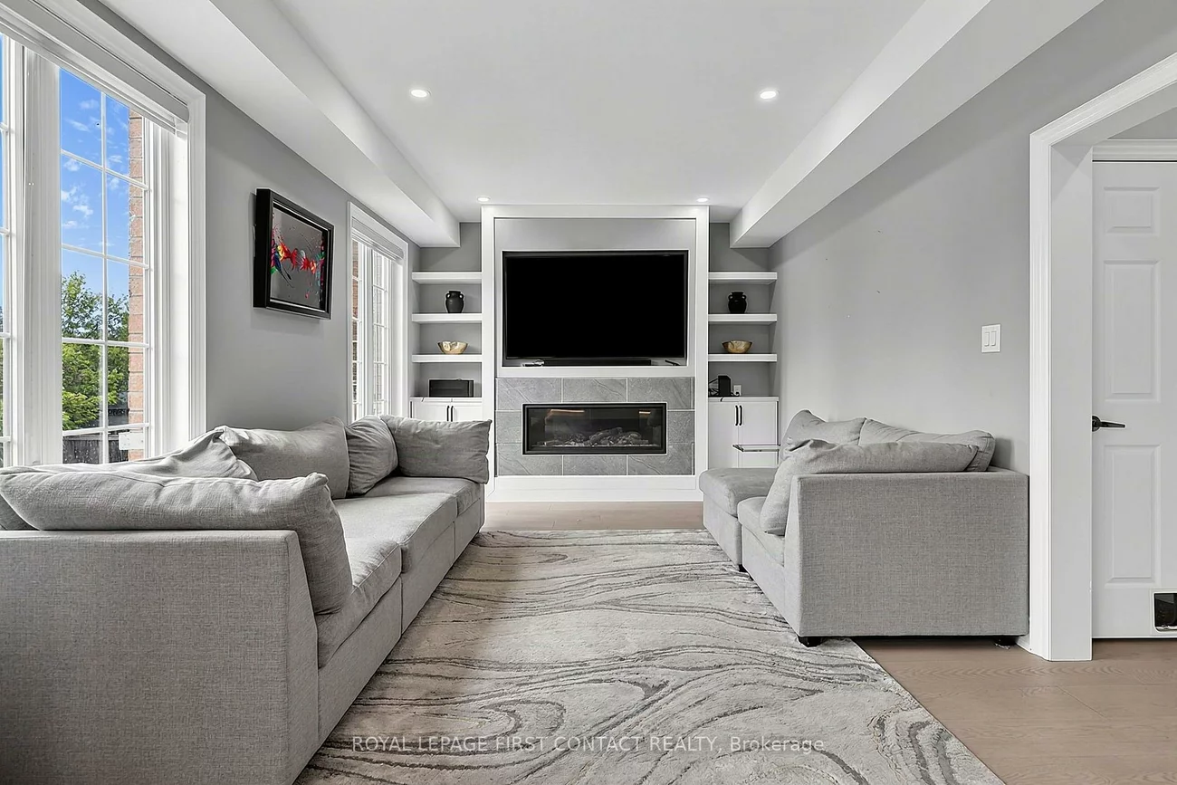 36, Regalia, Innis-Shore, Barrie