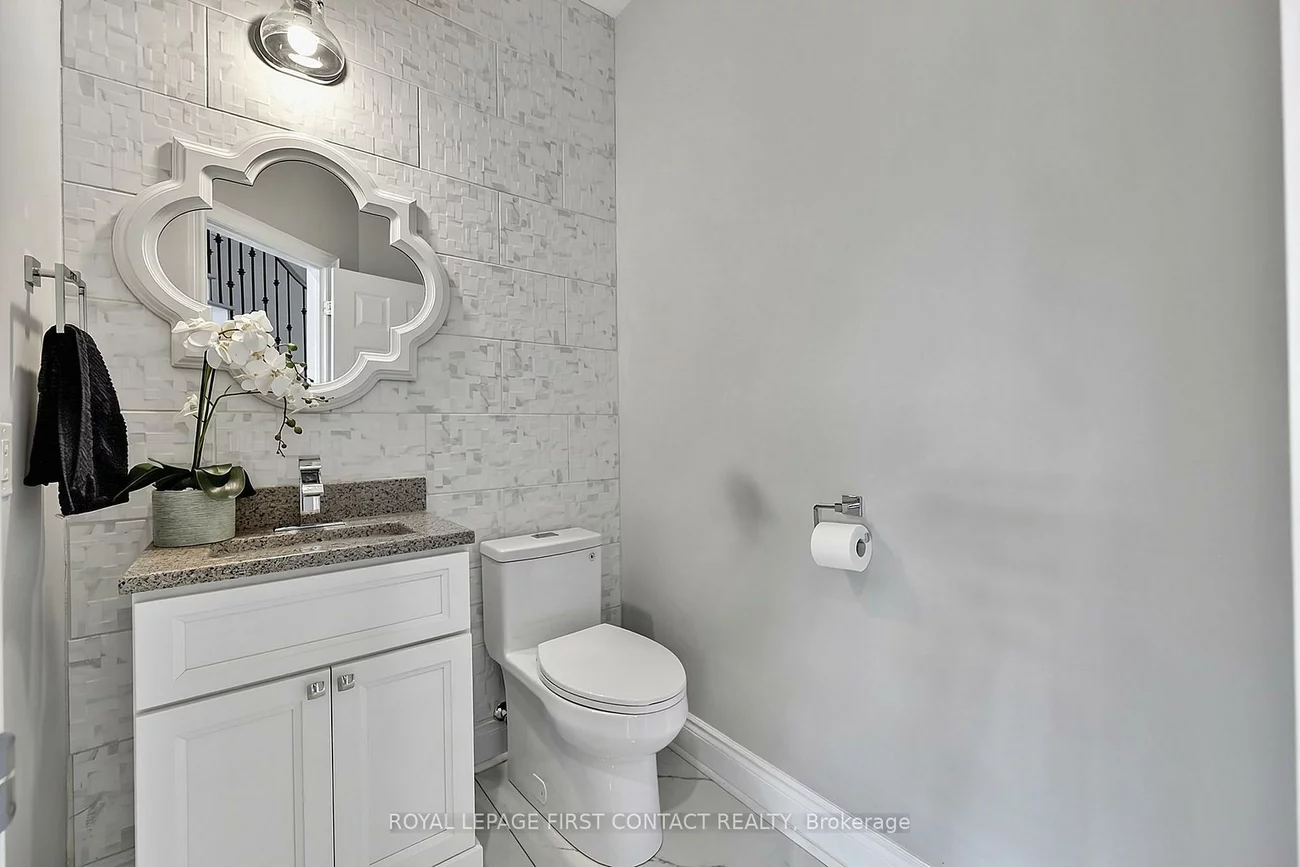 36, Regalia, Innis-Shore, Barrie