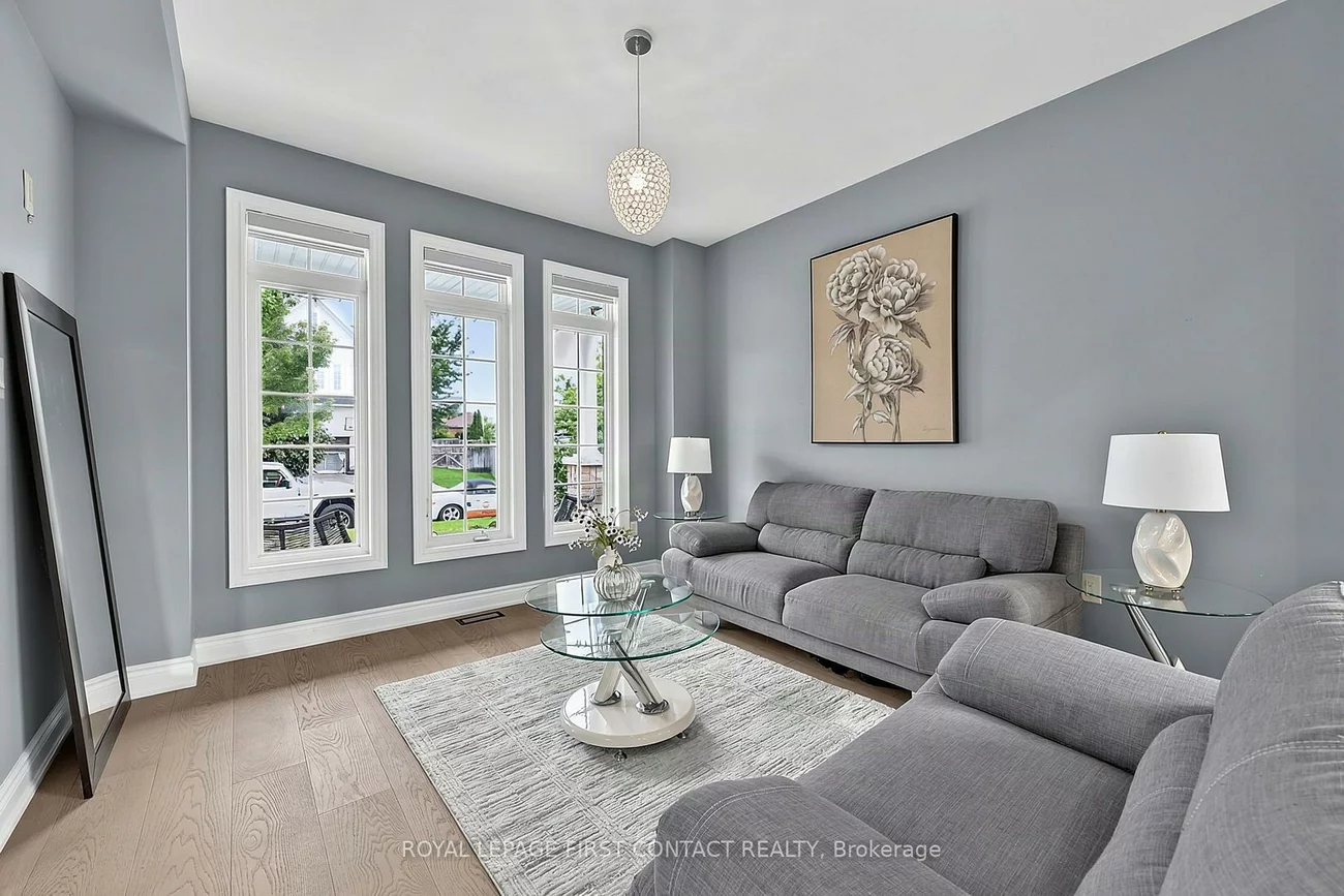 36, Regalia, Innis-Shore, Barrie