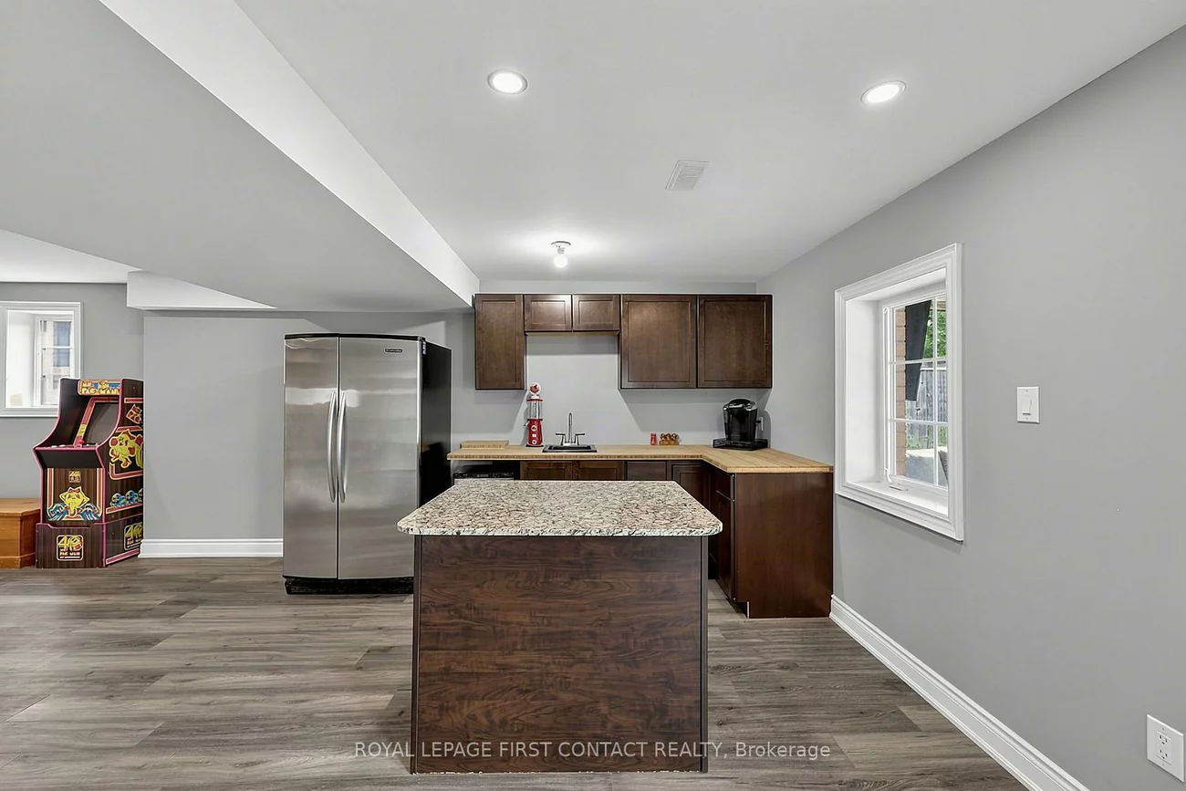 36, Regalia, Innis-Shore, Barrie