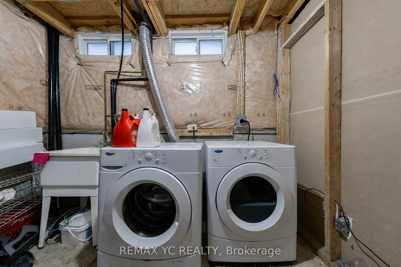 18, Coleman, Edgehill Drive, Barrie