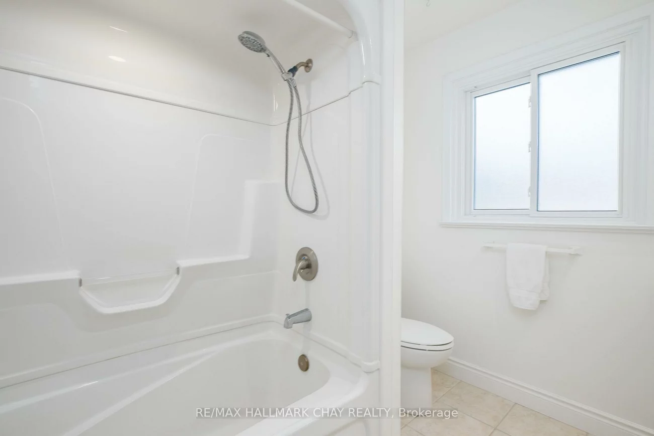 44, Amelia, Codrington, Barrie