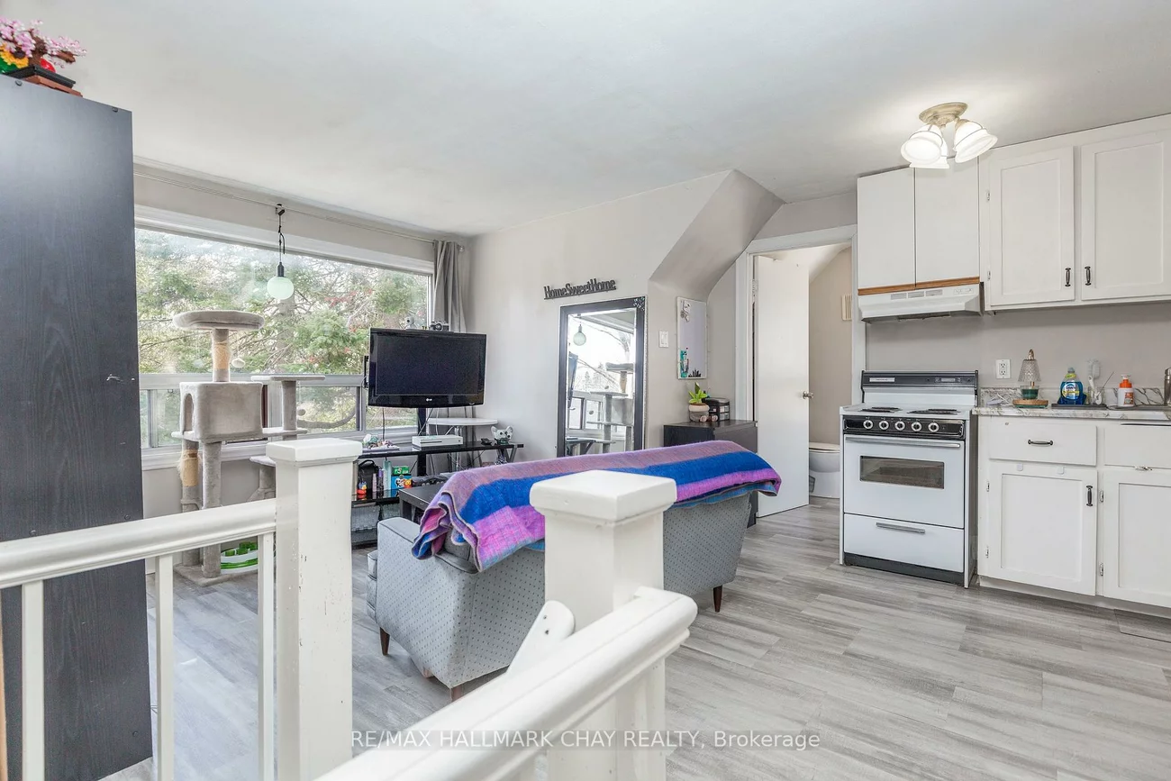 177, Duckworth, Codrington, Barrie