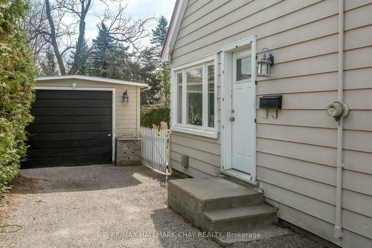 177, Duckworth, Codrington, Barrie