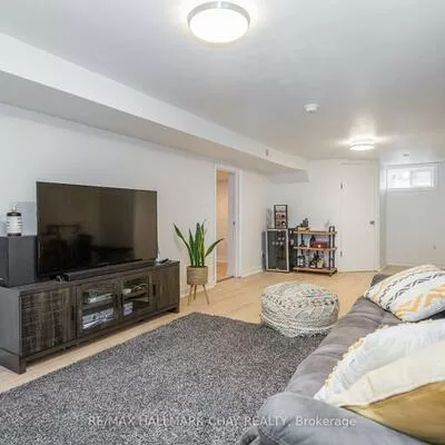 177, Duckworth, Codrington, Barrie