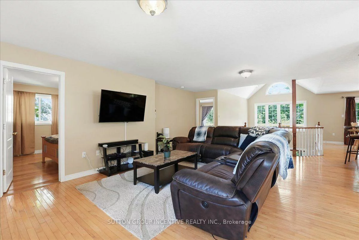 200, Cumming, Ardagh, Barrie