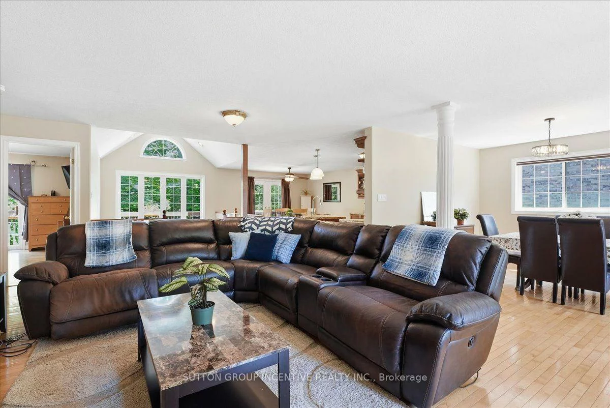 200, Cumming, Ardagh, Barrie