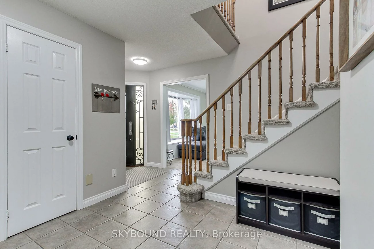 313, Hickling, Grove East, Barrie