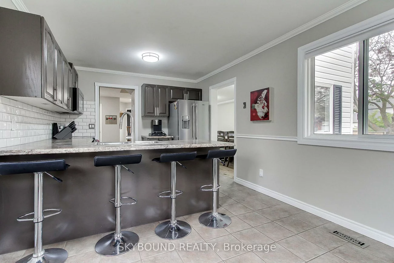 313, Hickling, Grove East, Barrie