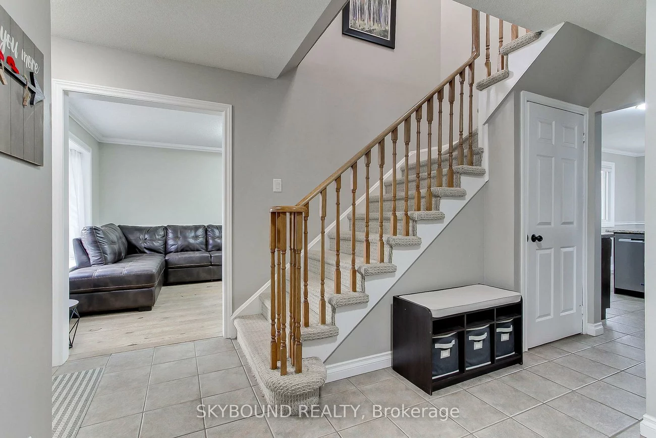 313, Hickling, Grove East, Barrie