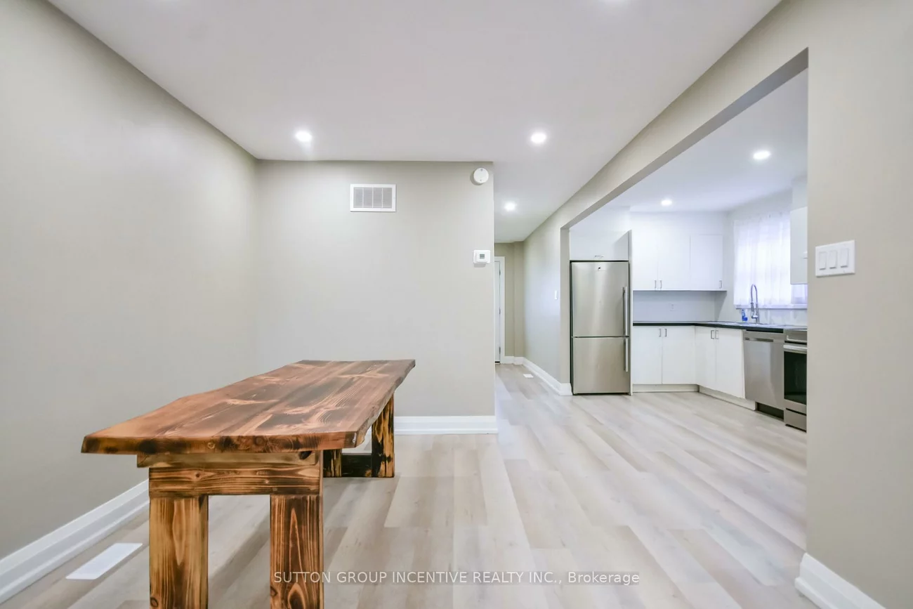 33B, Cundles, Cundles East, Barrie