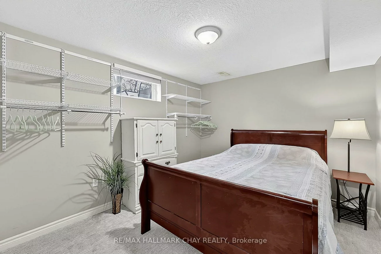 23, Marion, Wellington, Barrie