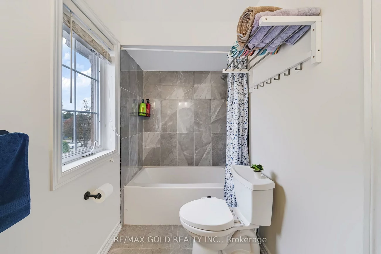 43, Golden Meadow, Bayshore, Barrie