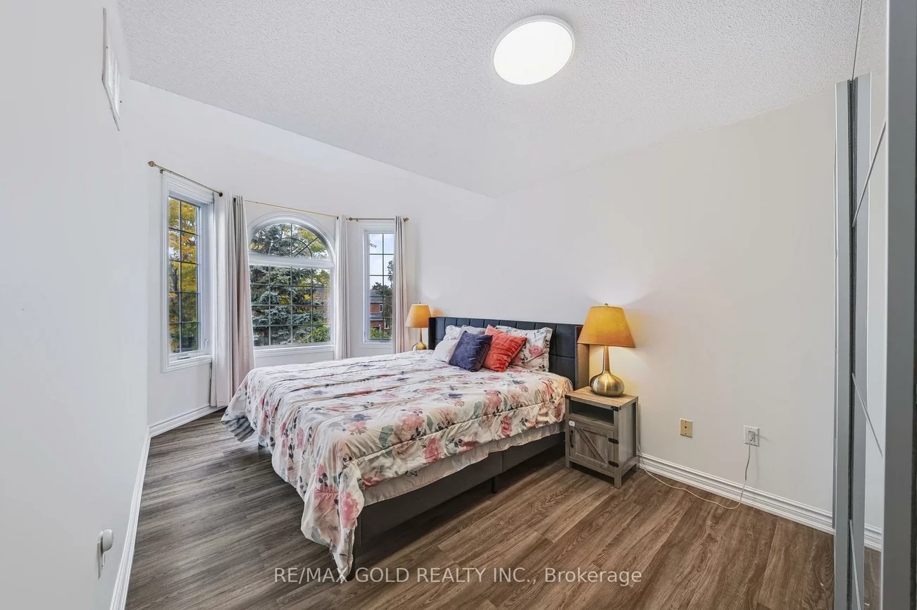 43, Golden Meadow, Bayshore, Barrie