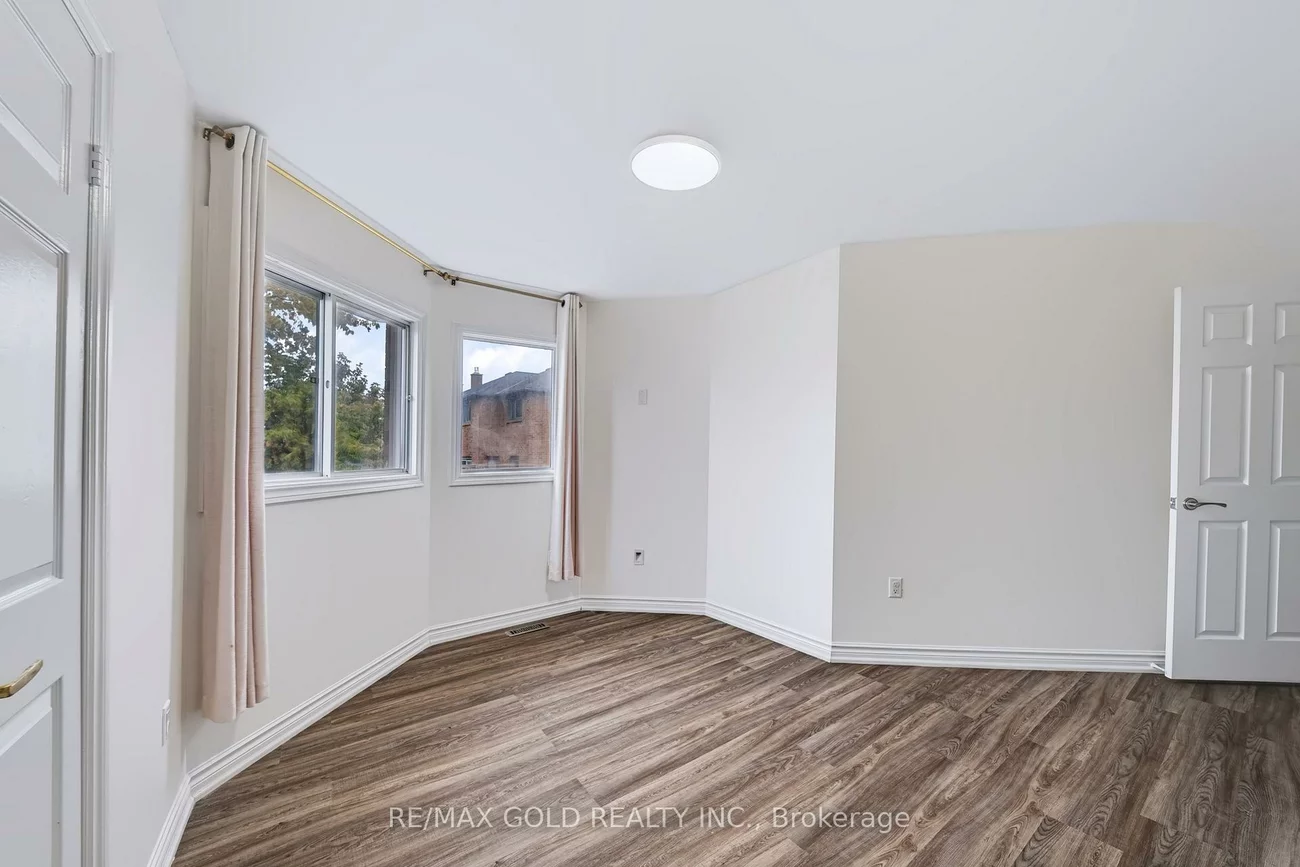 43, Golden Meadow, Bayshore, Barrie