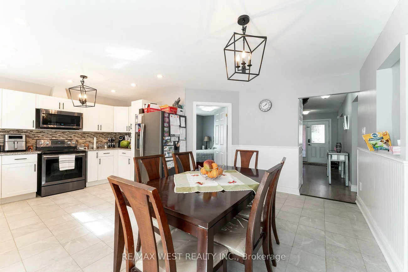 19, Moore, Letitia Heights, Barrie