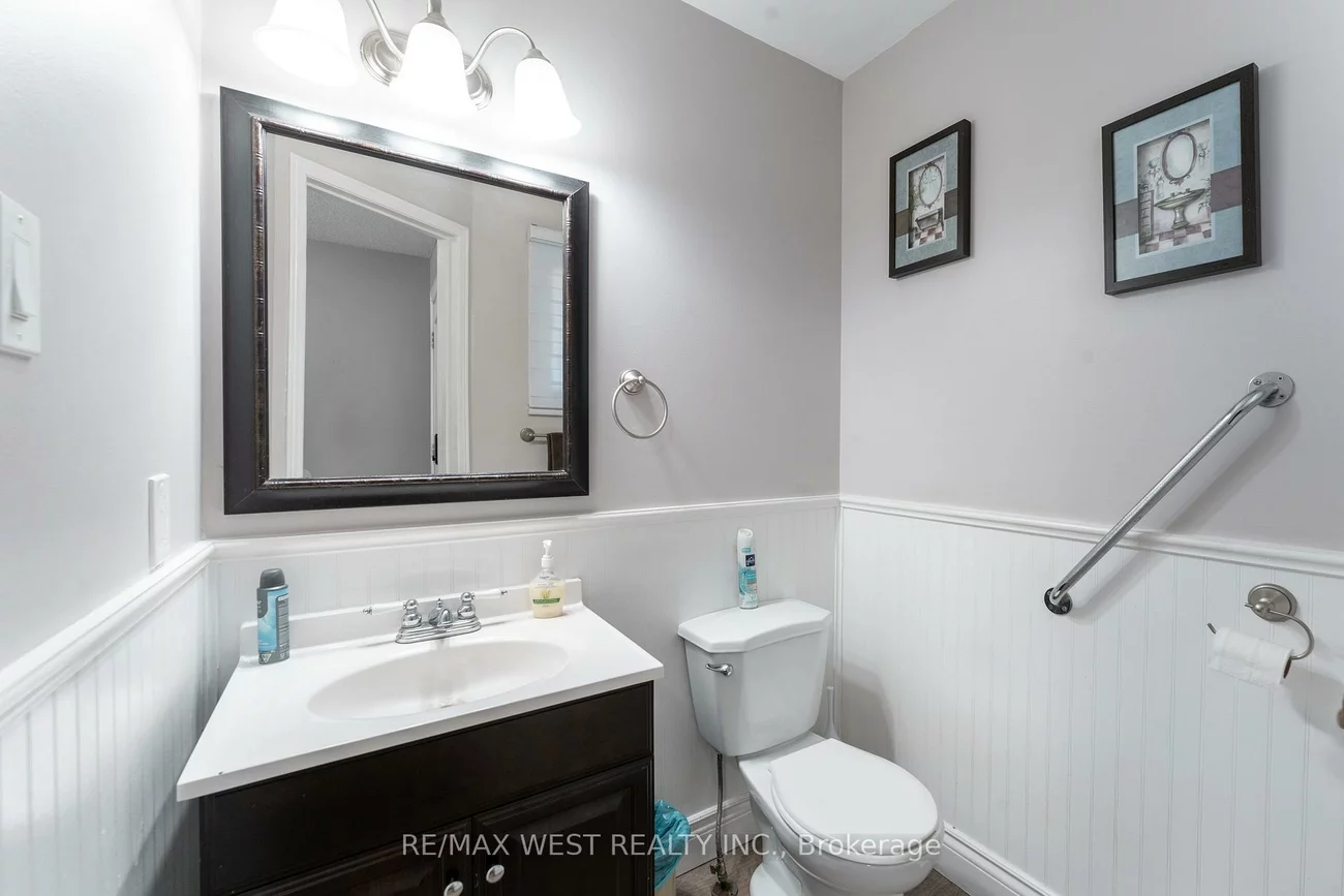 19, Moore, Letitia Heights, Barrie
