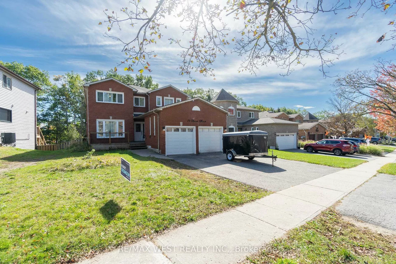 19, Moore, Letitia Heights, Barrie