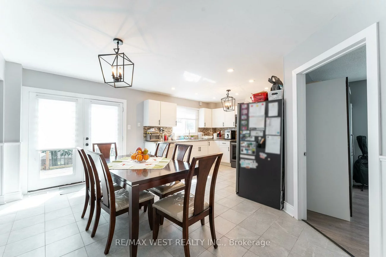 19, Moore, Letitia Heights, Barrie