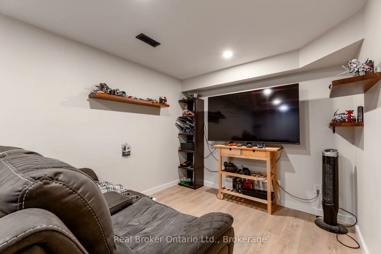 38, Christie, Letitia Heights, Barrie