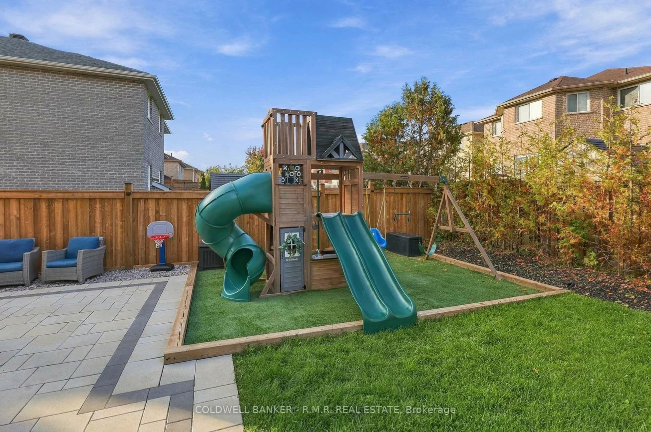 46, HONEY, Painswick South, Barrie