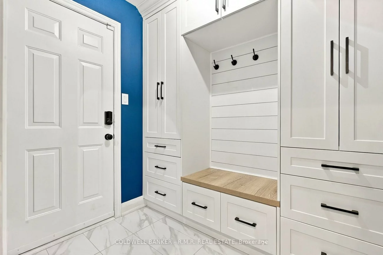 46, HONEY, Painswick South, Barrie