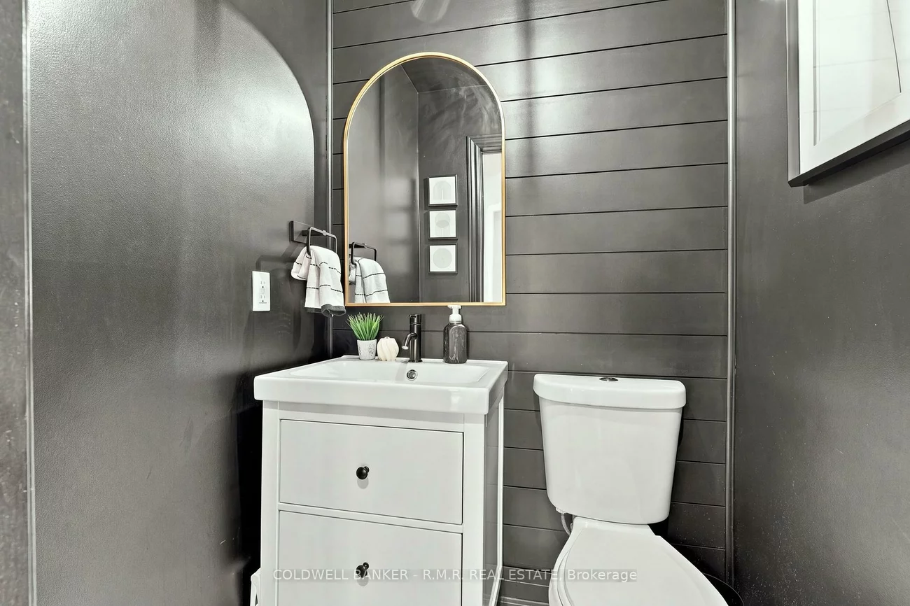 46, HONEY, Painswick South, Barrie