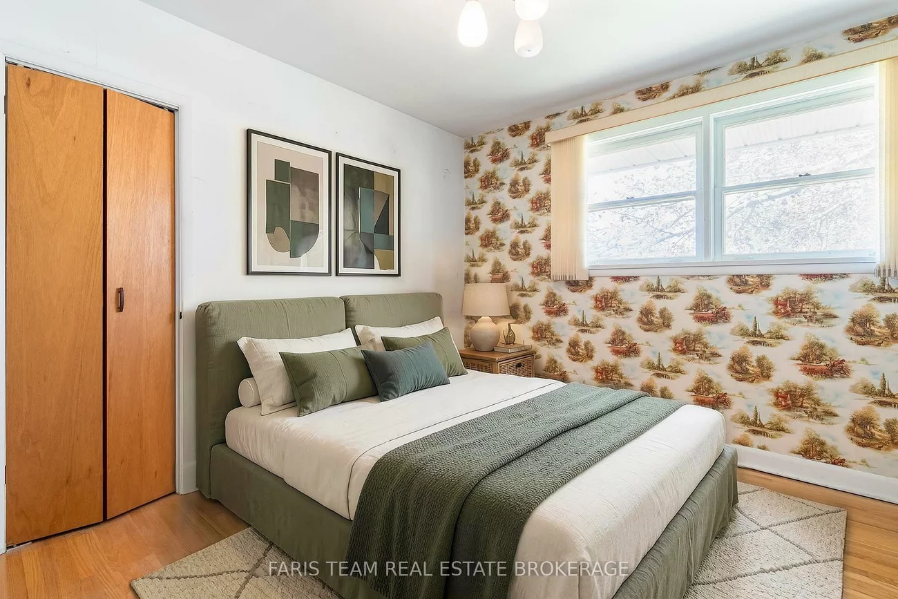 82, Oakley Park, Wellington, Barrie