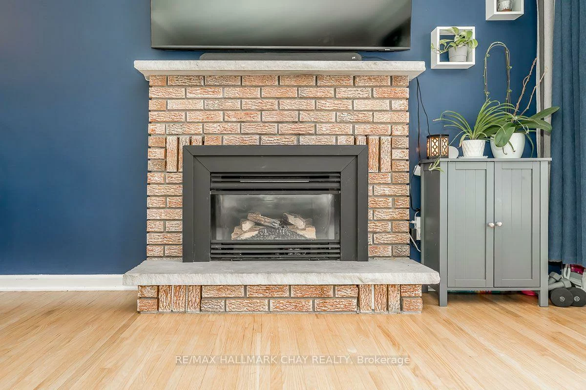 23, Downsview, Codrington, Barrie