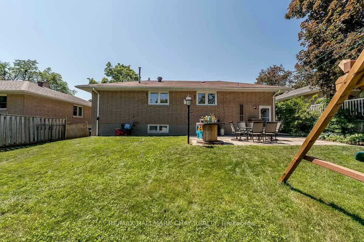 23, Downsview, Codrington, Barrie