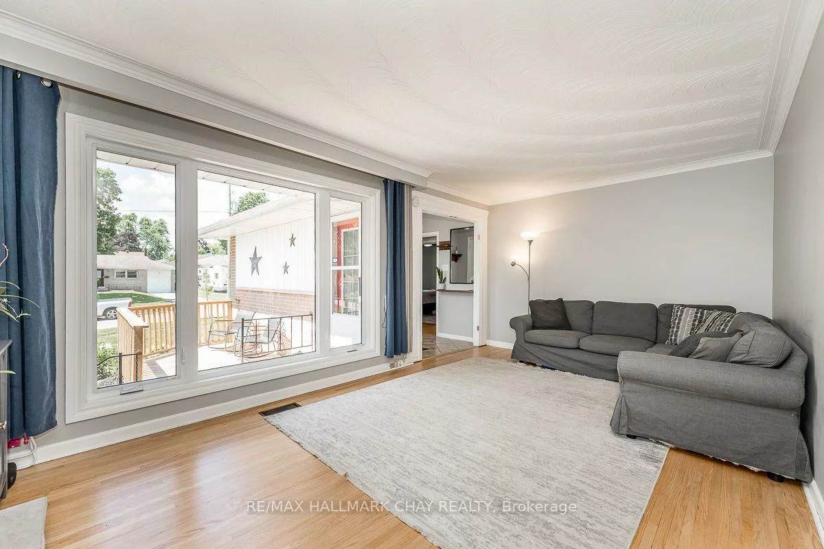 23, Downsview, Codrington, Barrie