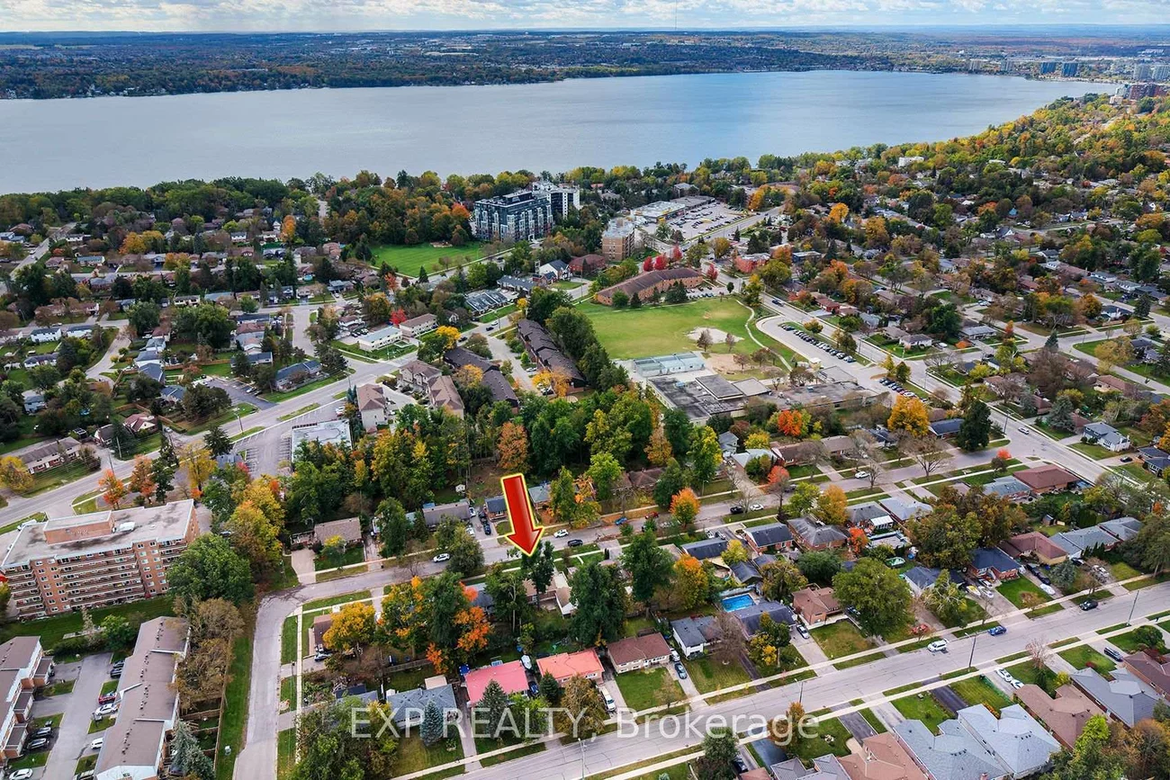 28, Alexander, Codrington, Barrie
