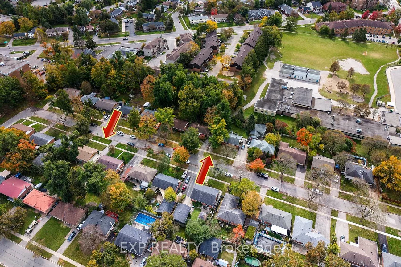 28, Alexander, Codrington, Barrie