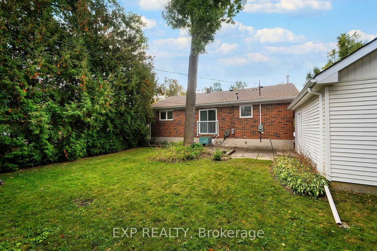28, Alexander, Codrington, Barrie